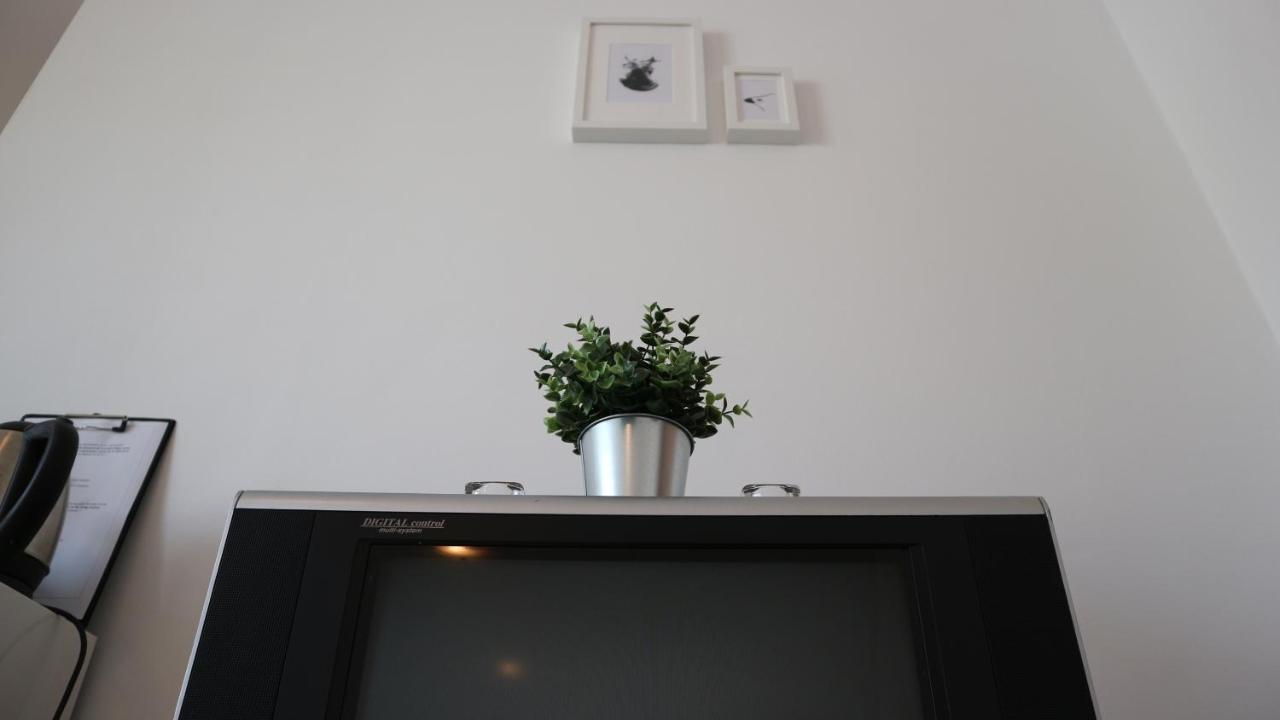 צרבו Villa Viktoria Studios מראה חיצוני תמונה