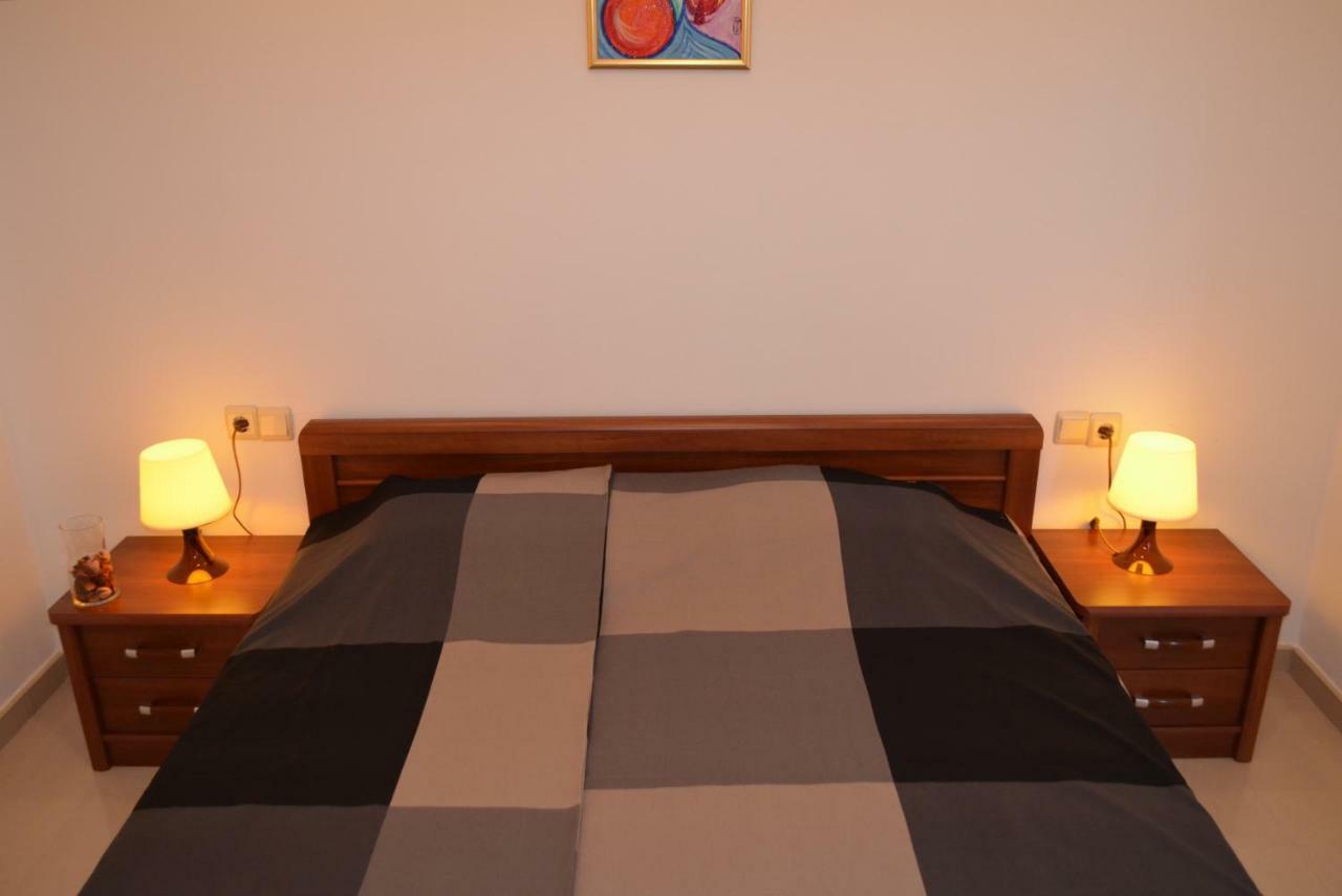 צרבו Villa Viktoria Studios מראה חיצוני תמונה