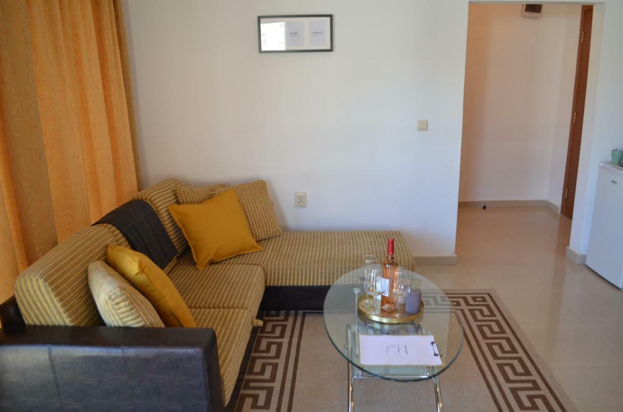 צרבו Villa Viktoria Studios מראה חיצוני תמונה