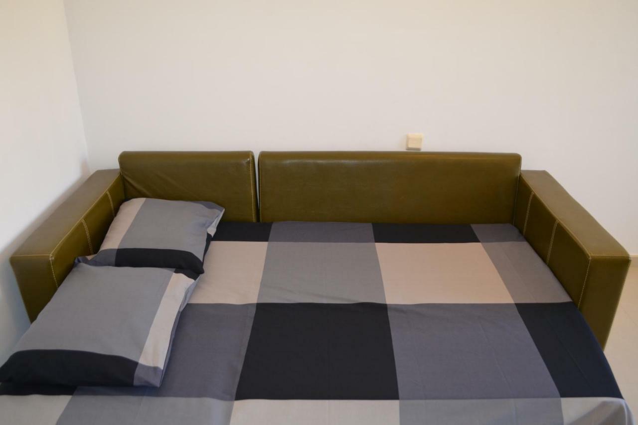צרבו Villa Viktoria Studios מראה חיצוני תמונה